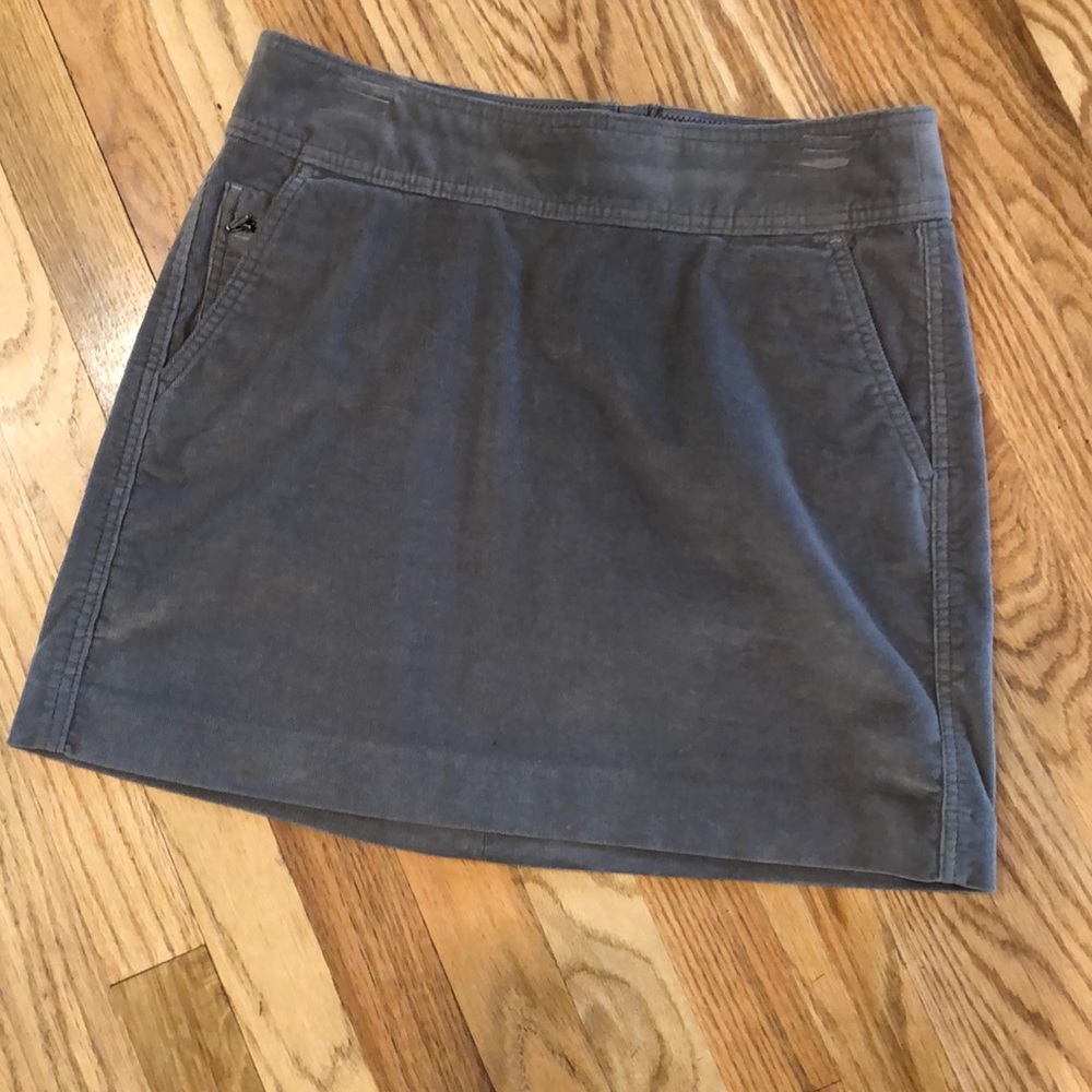 Banana Republic sz 6 gray corduroy mini skirt
